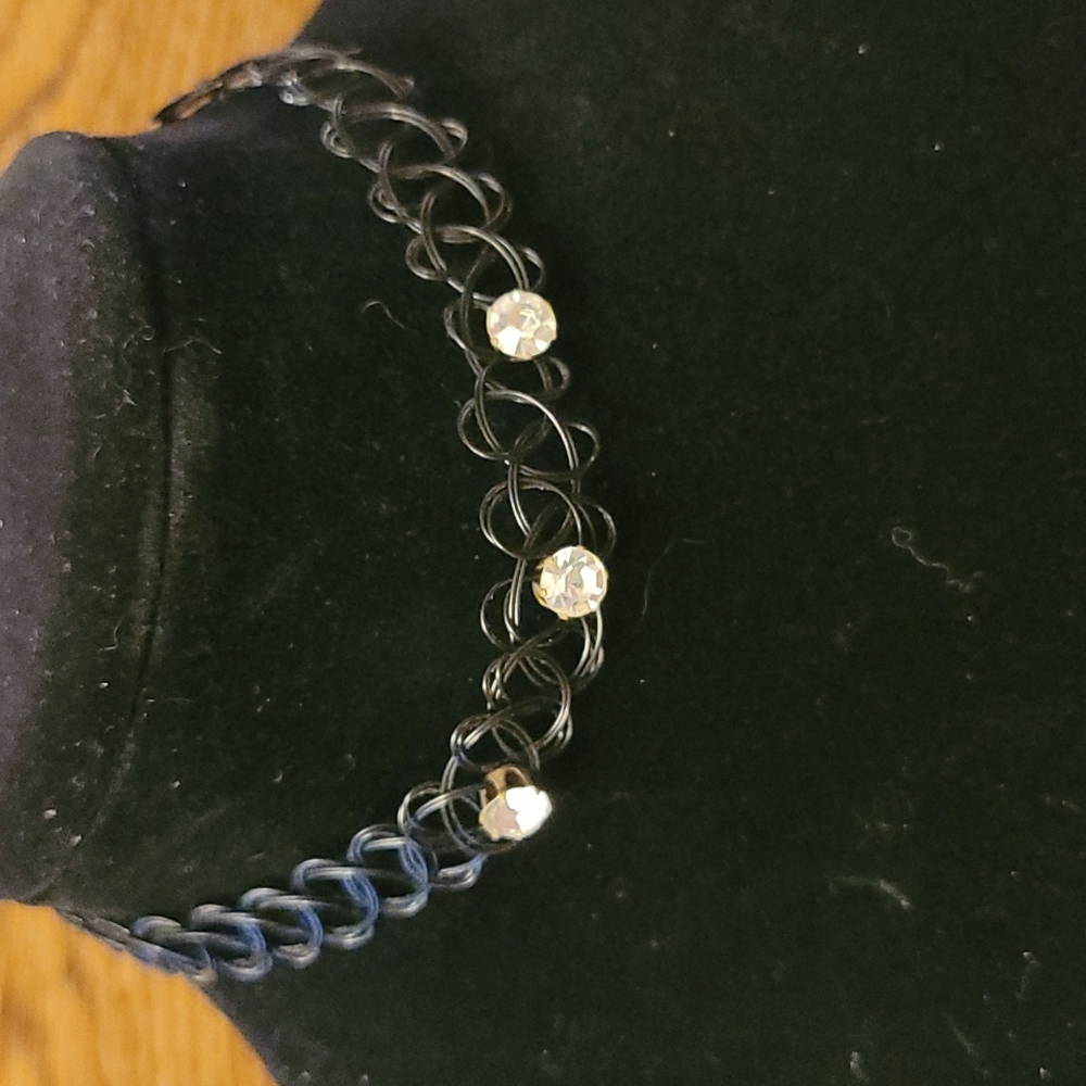 Choker necklaces set of 3 - Picture 2 of 7